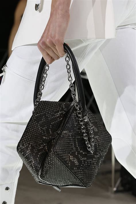 louis vuitton spring summer 2018 handbags|Louis Vuitton summer coats.